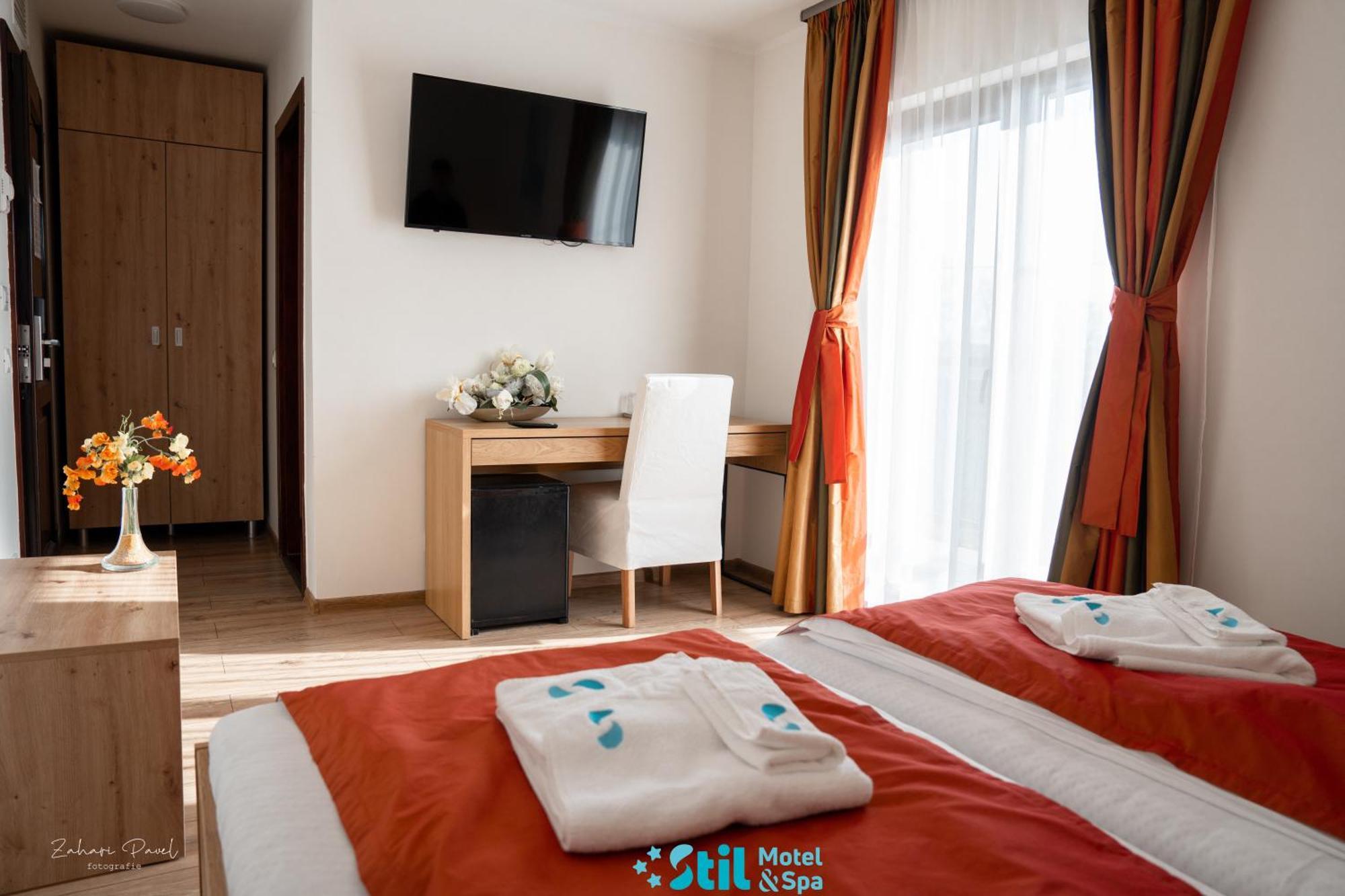 Stil Motel & Spa Tasnad Exterior foto